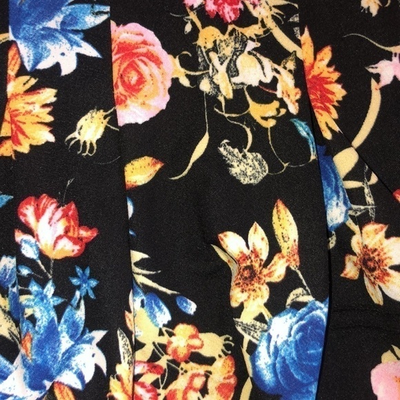 Women’s Floral Dress - Picture 12 of 17